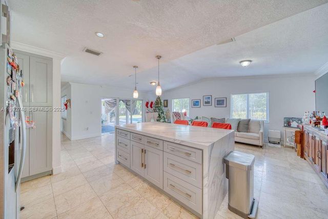 13220 SW 84th Ave -, Pinecrest, FL 33156