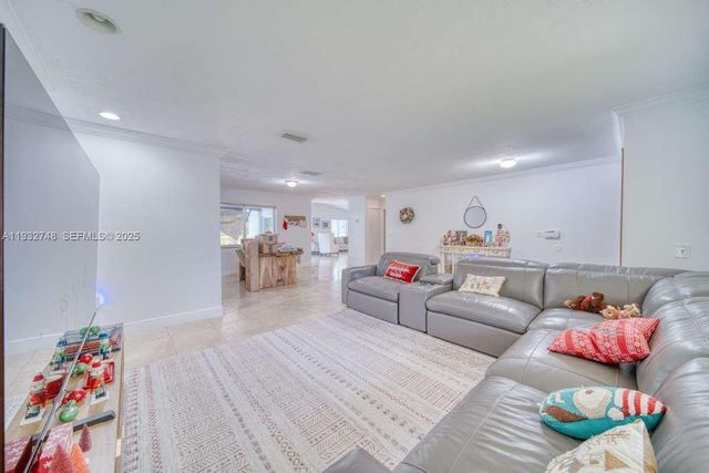 13220 SW 84th Ave -, Pinecrest, FL 33156