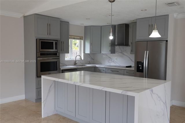 13220 SW 84th Ave -, Pinecrest, FL 33156