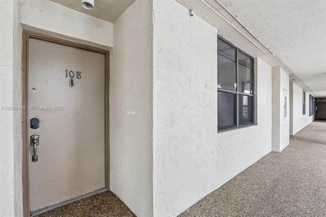 100 NW 76th Avenue 1082, Plantation, FL 33324