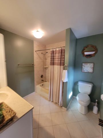 39934 N Fairway Drive, Antioch, IL 60002