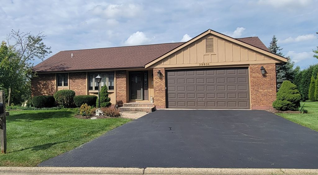 39934 N Fairway Drive, Antioch, IL 60002