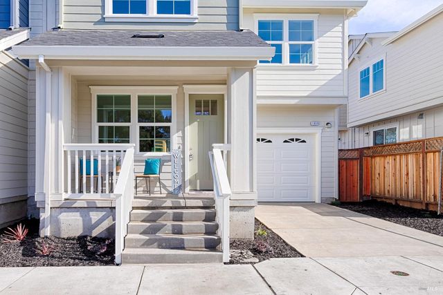 1960 Las Ventanas Dr, Santa Rosa, CA 95407