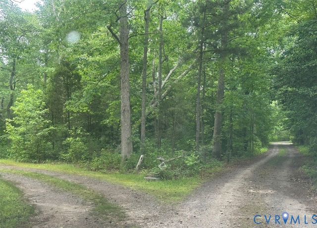 7815 Gold Acres Farm Rd, Prince George, VA 23875