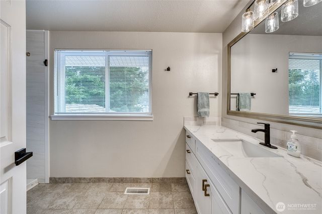 4850 Sherlyn Avenue SE, Port Orchard, WA 98367