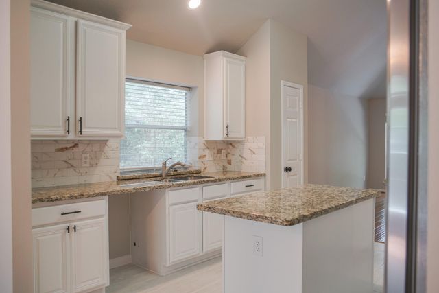 91 N Willow Point Circle, The Woodlands, TX 77382