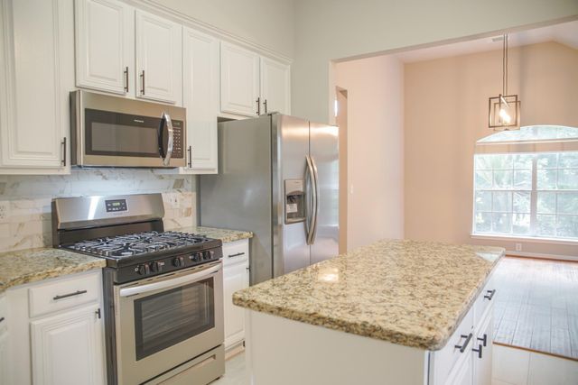 91 N Willow Point Circle, The Woodlands, TX 77382