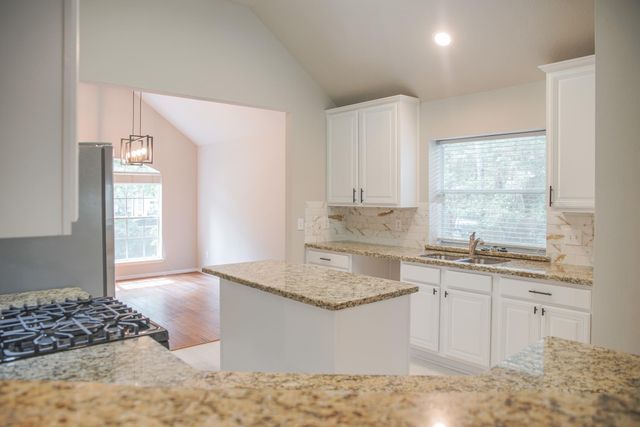 91 N Willow Point Circle, The Woodlands, TX 77382