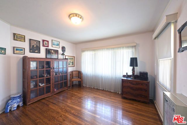 2634 N Beachwood Drive, Los Angeles, CA 90068