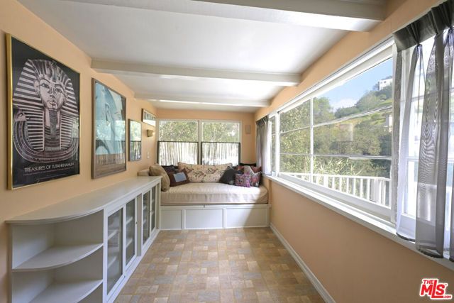 2634 N Beachwood Drive, Los Angeles, CA 90068