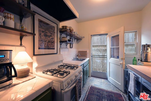 2634 N Beachwood Drive, Los Angeles, CA 90068