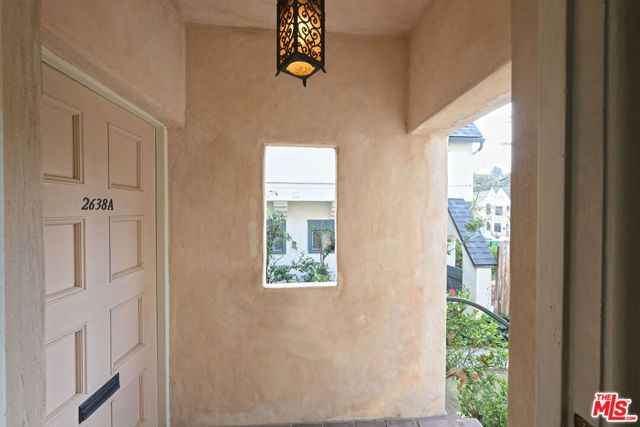 2634 N Beachwood Drive, Los Angeles, CA 90068