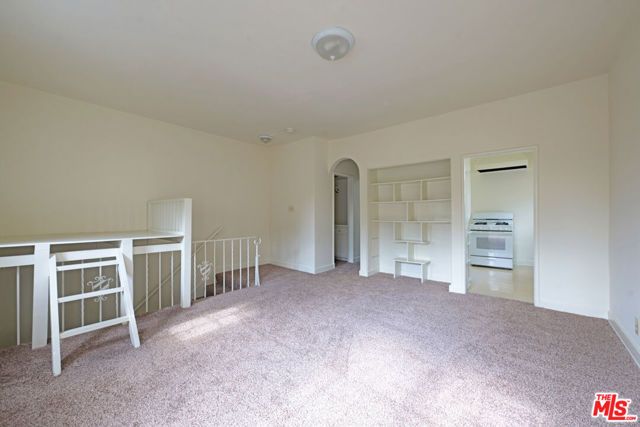 2634 N Beachwood Drive, Los Angeles, CA 90068