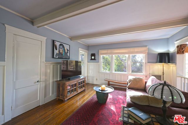 2634 N Beachwood Drive, Los Angeles, CA 90068