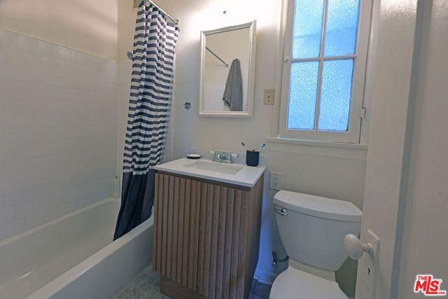 2634 N Beachwood Drive, Los Angeles, CA 90068