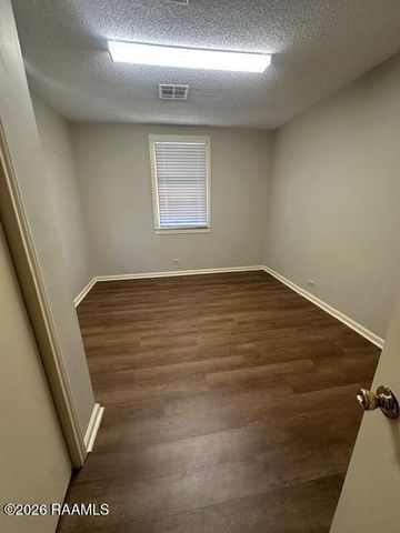 107 S College Road B, Lafayette, LA 70503