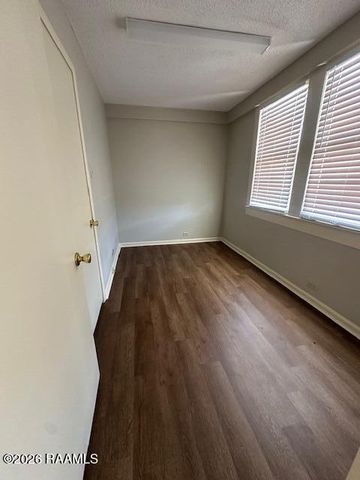 107 S College Road B, Lafayette, LA 70503