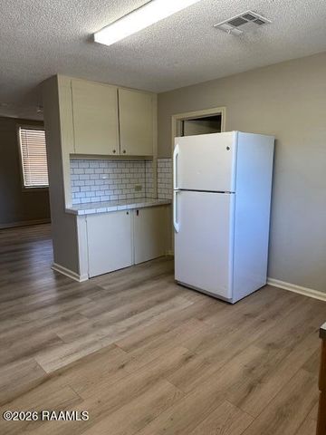 107 S College Road B, Lafayette, LA 70503