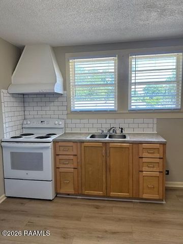 107 S College Road B, Lafayette, LA 70503