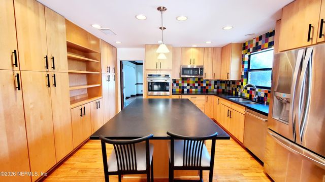 3672 CATHEDRAL OAKS Place N, Jacksonville, FL 32217