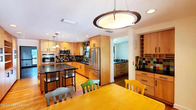 3672 CATHEDRAL OAKS Place N, Jacksonville, FL 32217