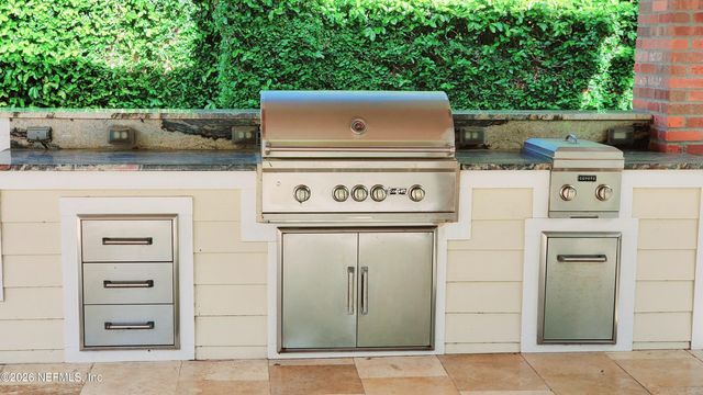 3672 CATHEDRAL OAKS Place N, Jacksonville, FL 32217