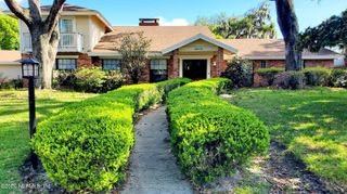 3672 CATHEDRAL OAKS Place N, Jacksonville, FL 32217