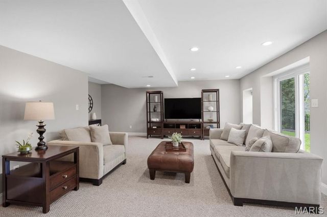 16917 Crystal Springs Drive, Chesterfield, MO 63005