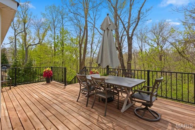 16917 Crystal Springs Drive, Chesterfield, MO 63005