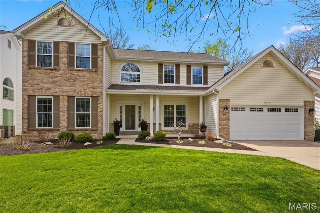 16917 Crystal Springs Drive, Chesterfield, MO 63005