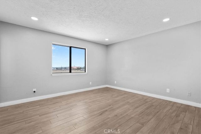 16424 Verde St, Hesperia, CA 92345
