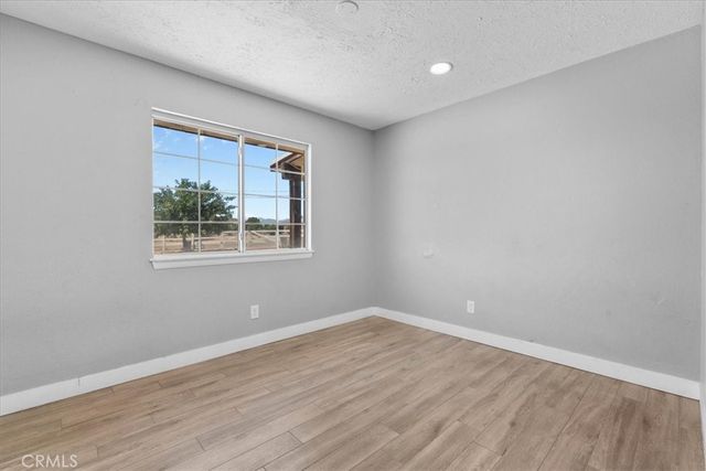 16424 Verde St, Hesperia, CA 92345