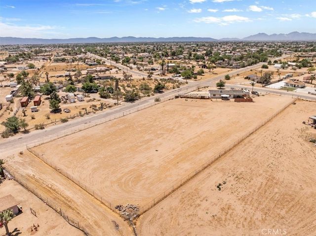 16424 Verde St, Hesperia, CA 92345
