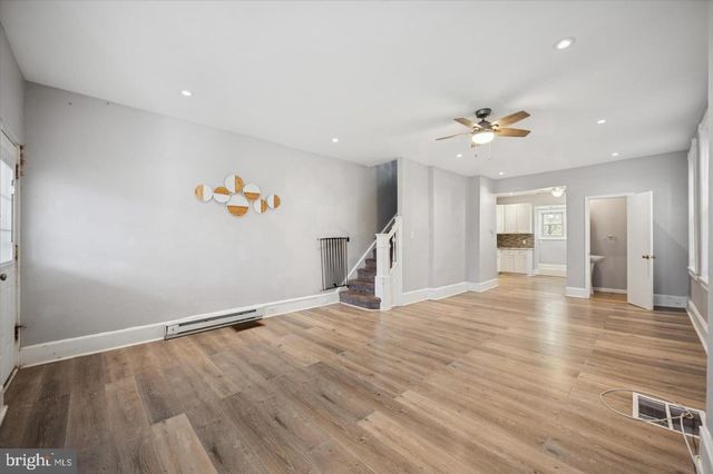 5240 N FRONT ST, Philadelphia, PA 19120