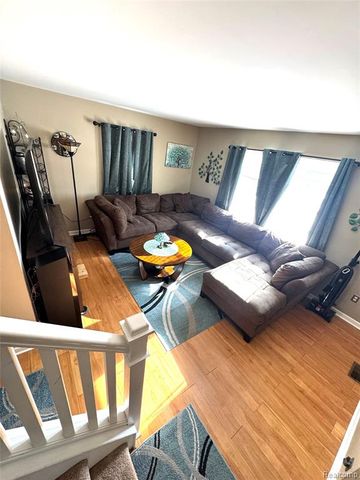 456 Vinewood Street, Wyandotte, MI 48192