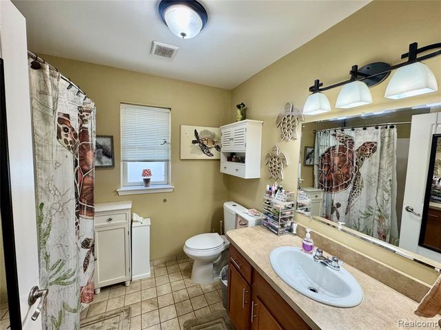 456 Vinewood Street, Wyandotte, MI 48192