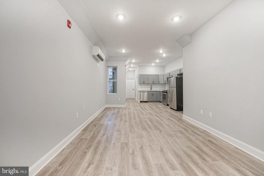 1156 S 52ND ST, Philadelphia, PA 19143