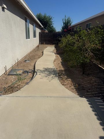 586 Glendon Ct, Merced, CA 95348
