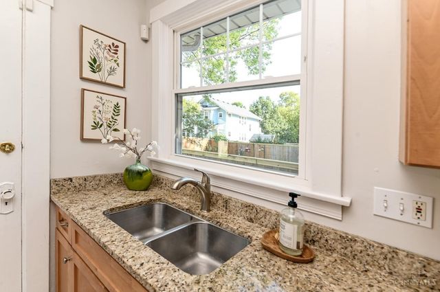 3640 Amberson Avenue, Cincinnati, OH 45208