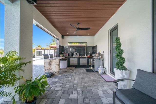 643 SW 18th CT, Cape Coral, FL 33991