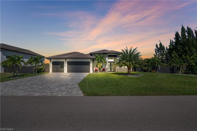 643 SW 18th CT, Cape Coral, FL 33991