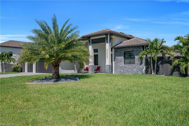 643 SW 18th CT, Cape Coral, FL 33991