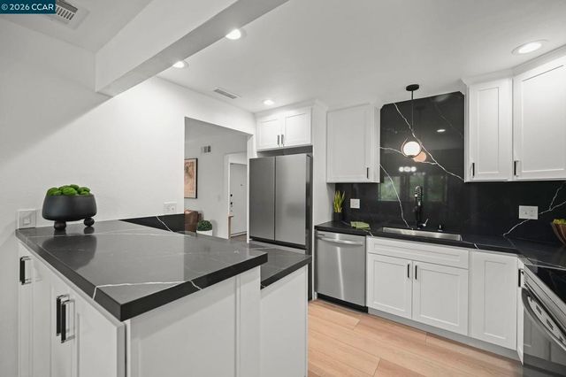 3109 Terra Granada Dr 1, Walnut Creek, CA 94595