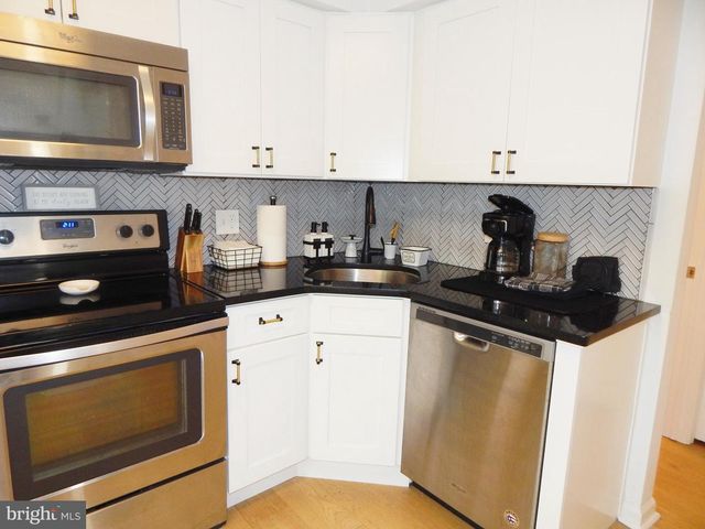 339 GREEN MEADOW LN, Horsham, PA 19044