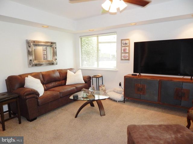 339 GREEN MEADOW LN, Horsham, PA 19044