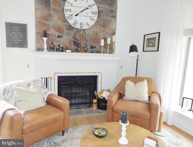 339 GREEN MEADOW LN, Horsham, PA 19044