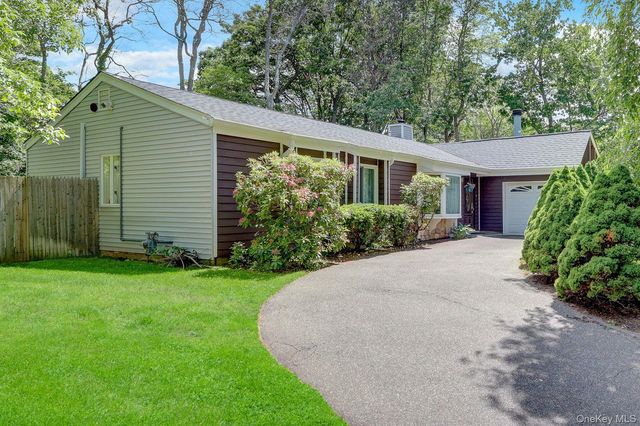 6 Highridge Drive, Huntington, NY 11743