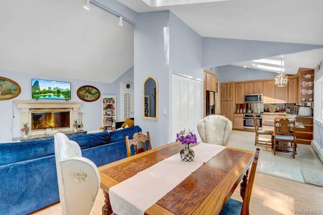 6 Highridge Drive, Huntington, NY 11743