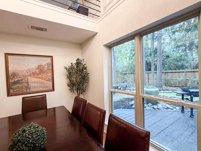 29 Pinewood Forest Court, The Woodlands, TX 77381