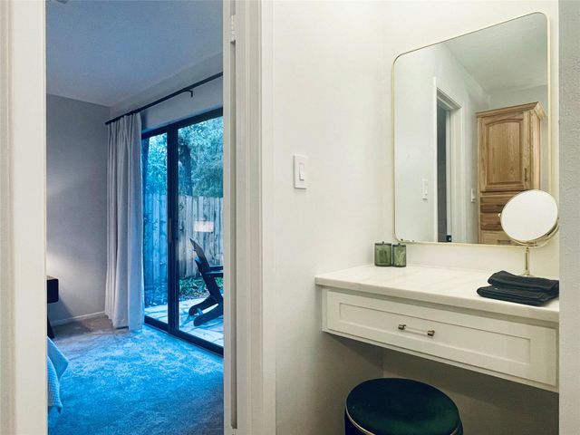 29 Pinewood Forest Court, The Woodlands, TX 77381